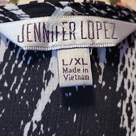 Jennifer Lopez top - Picture 4 of 5